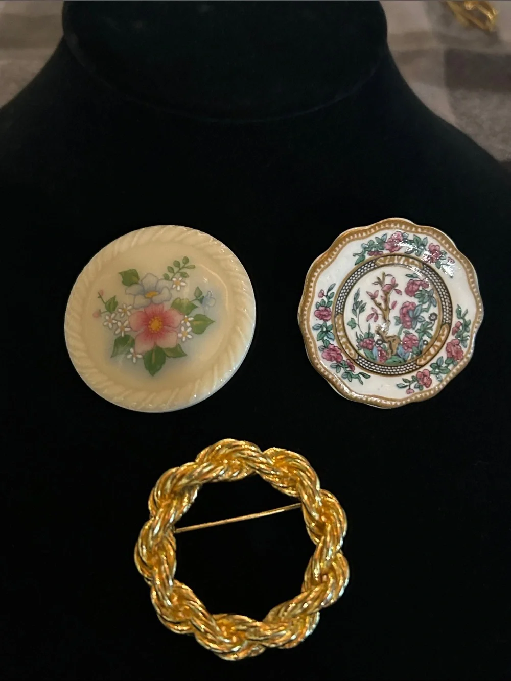 Vintage brooch pin lot 20 pieces nice collection all wearable